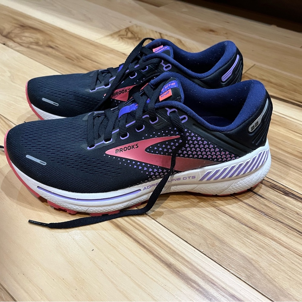 Brooks Adrenaline GTS 22 Women's dark blue  and Pink and purple Running Shoes
